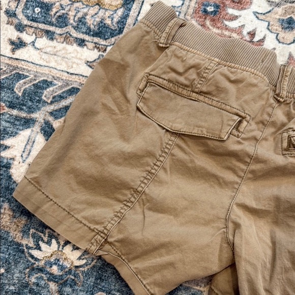 Tan Cargo Shorts Utility Style - Picture 9 of 9